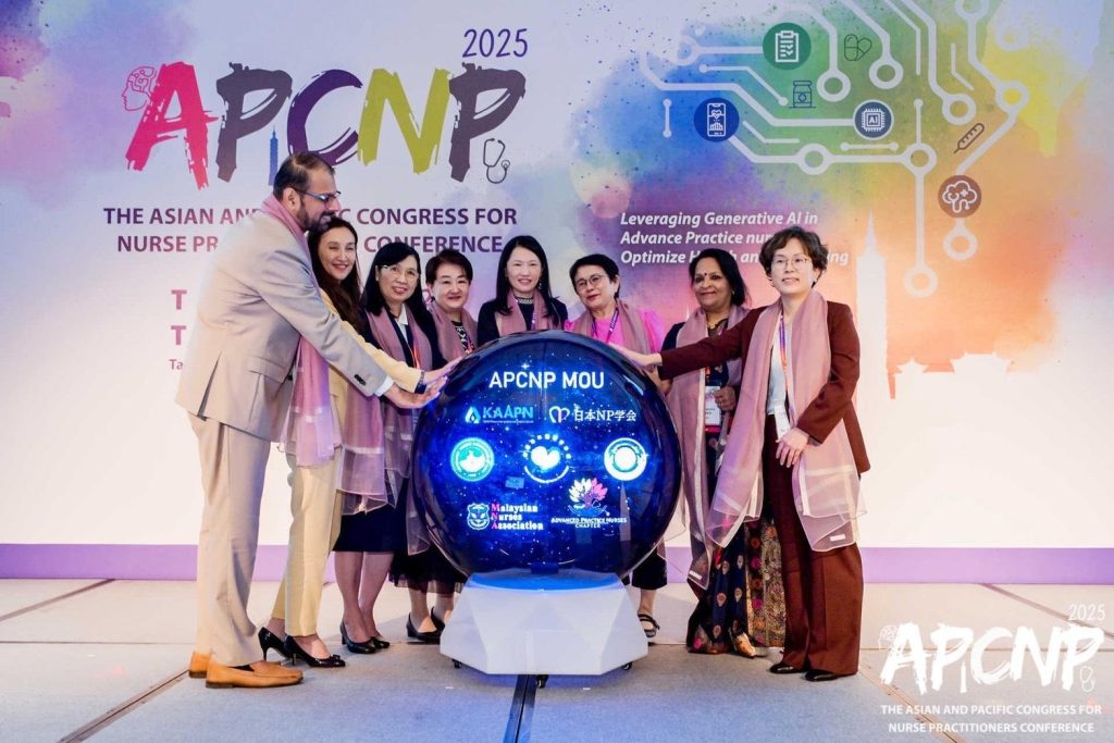 攜手鴻海、NVIDIA打造「智慧醫院」！ 台灣專師學會領銜亞太 7 國簽署 MOU