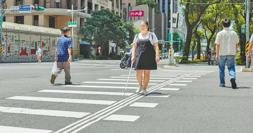 新北市路口將設導盲行穿線 造福視障朋友